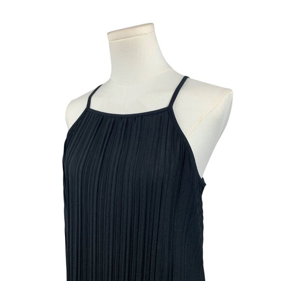 Black Pleated Maxi Dress With Spaghetti Straps - Picture 5 of 8